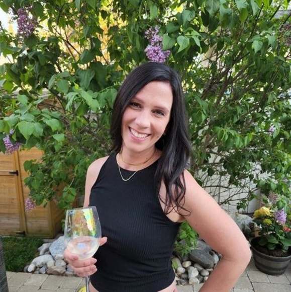 Meet your Posher, Lisa - Picture 1 of 1